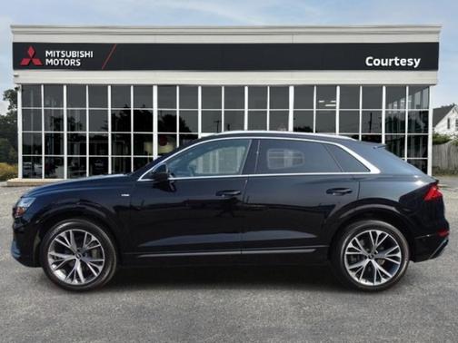 2021 Audi Q8 55 Premium Plus