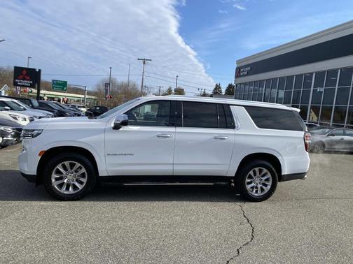 2023 Chevrolet Suburban Premier
