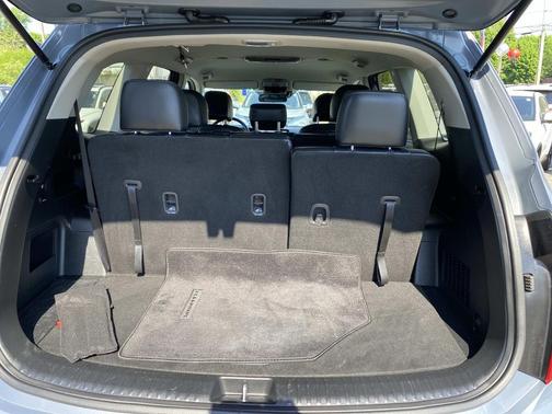 Everlasting Silver 2024 Kia Telluride LX