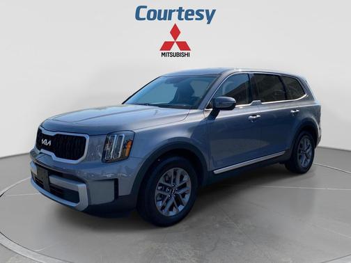 Everlasting Silver 2024 Kia Telluride LX