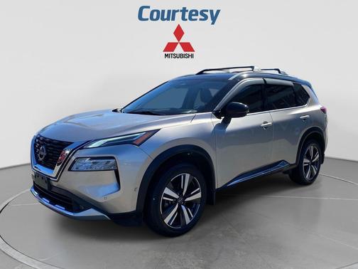 Gold 2022 Nissan Rogue Platinum