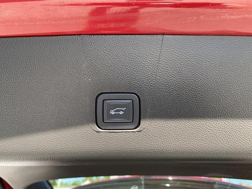 Radiant Red Tintcoat 2023 Chevrolet Traverse RS