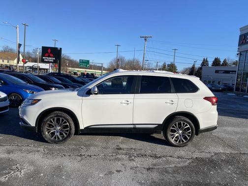 2016 Mitsubishi Outlander SE