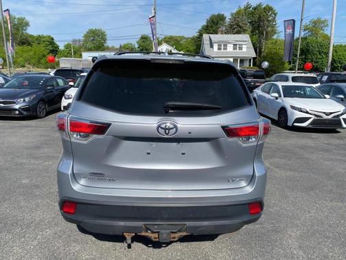 2015 Toyota Highlander LE