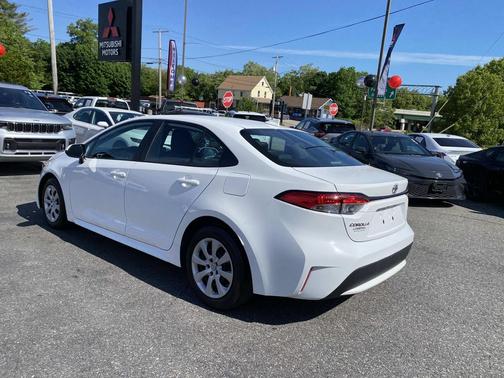 Super White 2021 Toyota Corolla LE