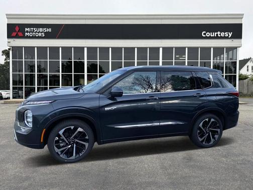 2025 Mitsubishi Outlander PHEV SEL