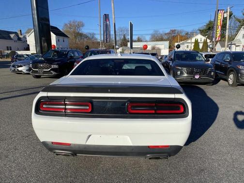 2016 Dodge Challenger R/T Scat Pack