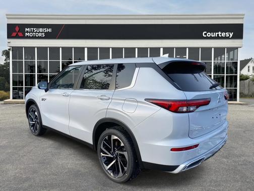 2025 Mitsubishi Outlander PHEV SE S-AWC