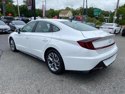 2022 Hyundai SONATA SEL