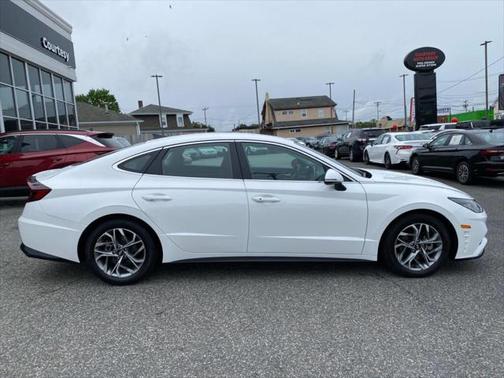 2022 Hyundai SONATA SEL