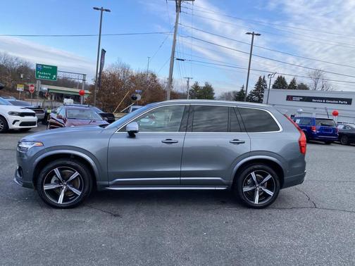 2019 Volvo XC90 T6 R-Design