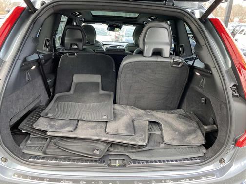 2019 Volvo XC90 T6 R-Design