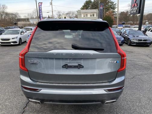 2019 Volvo XC90 T6 R-Design