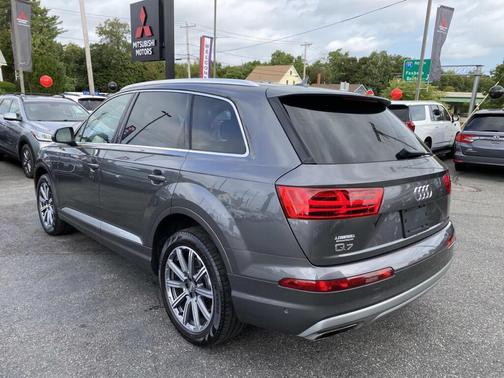 2019 Audi Q7 45 Premium Plus