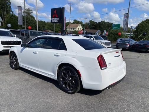 2019 Chrysler 300 S