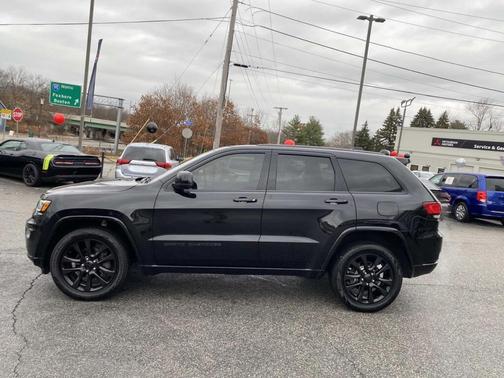 2020 Jeep Grand Cherokee Altitude
