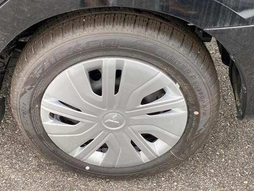 Jet Black Metallic 2024 Mitsubishi Mirage G4 ES