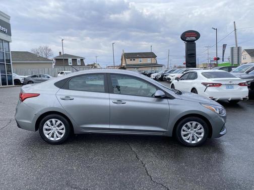 Forge Gray 2021 Hyundai Accent SE
