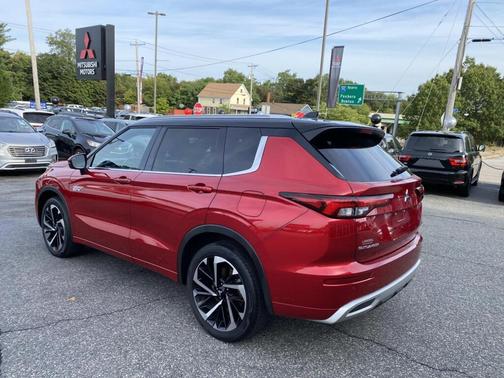 2023 Mitsubishi Outlander PHEV SEL