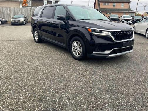 2022 Kia Carnival LXS