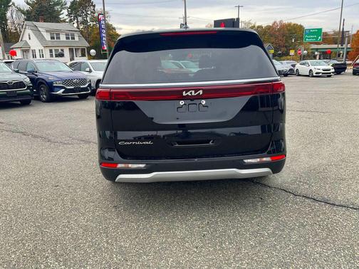 2022 Kia Carnival LXS