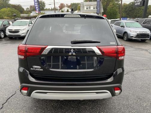 2020 Mitsubishi Outlander ES