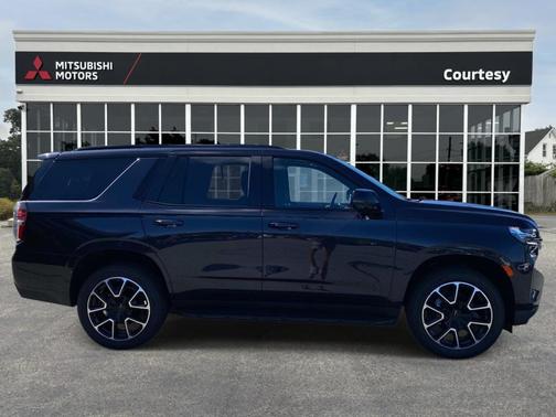 2022 Chevrolet Tahoe 4WD RST