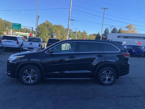 2018 Toyota Highlander LE