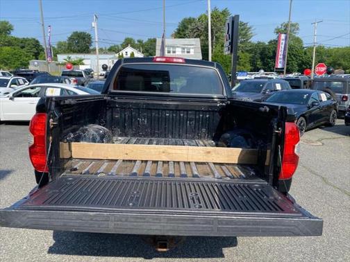 2016 Toyota Tundra SR5