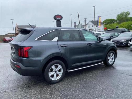 2022 Kia Sorento LX