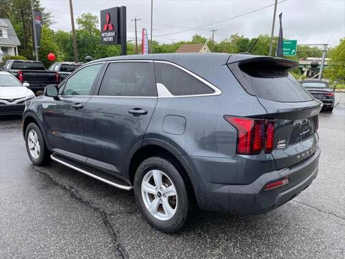2022 Kia Sorento LX