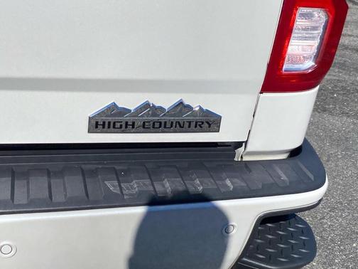 2018 Chevrolet Silverado 1500 High Country