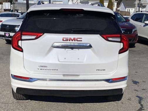 2022 GMC Terrain Denali