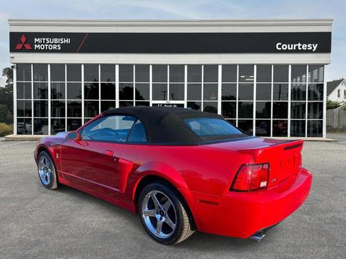 2004 Ford Mustang SVT Cobra