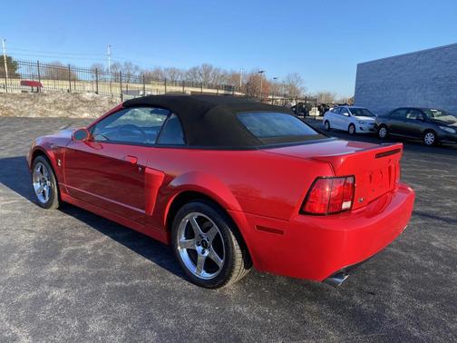 2004 Ford Mustang SVT Cobra