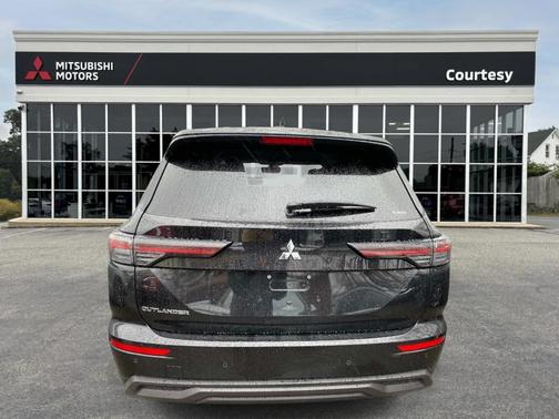 2026 Mitsubishi Outlander ES 2.5 S-AWC
