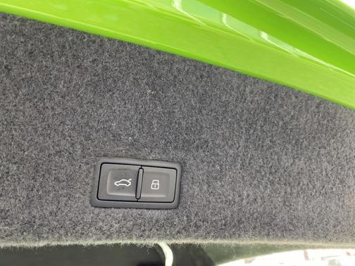 2023 Lamborghini Urus S