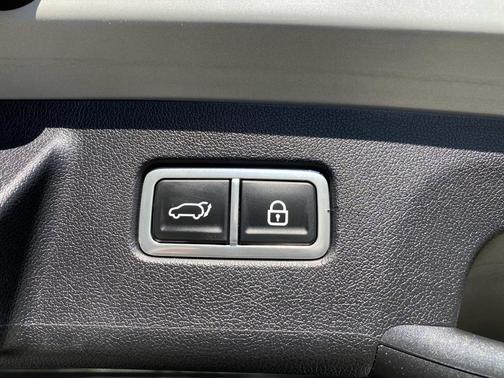 Wolf Gray 2023 Kia Sorento SX