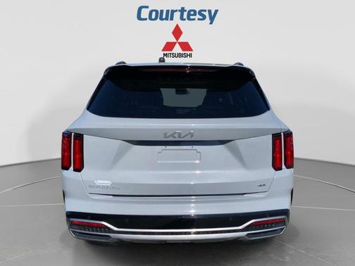 Wolf Gray 2023 Kia Sorento SX