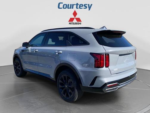 Wolf Gray 2023 Kia Sorento SX