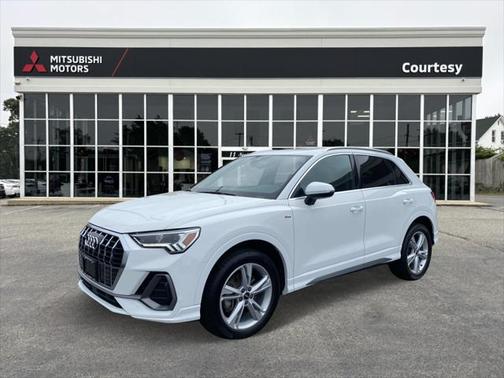 2022 Audi Q3 45 S line Premium Plus