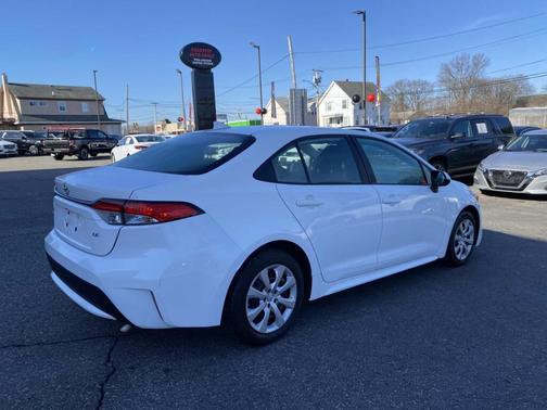 White 2021 Toyota Corolla LE