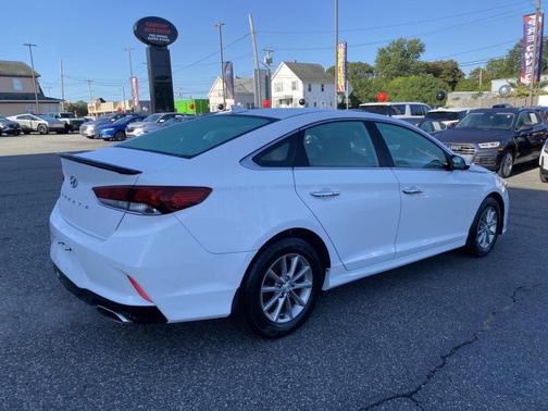 2018 Hyundai SONATA SE