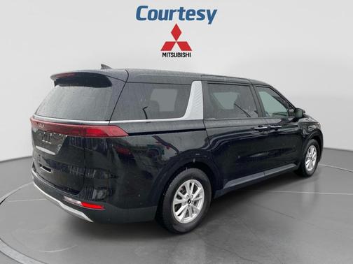 Aurora Black 2022 Kia Carnival LXS