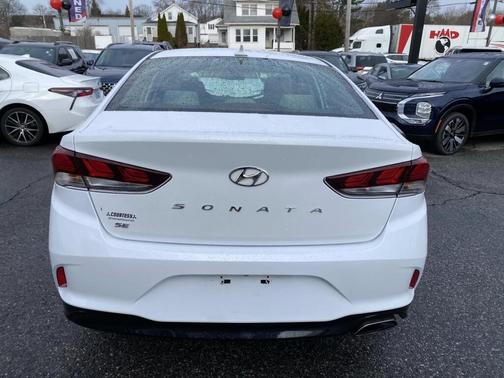 Quartz White Pearl 2018 Hyundai SONATA SE