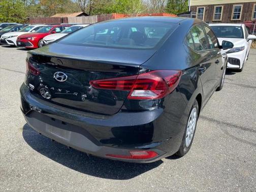 2020 Hyundai ELANTRA SE