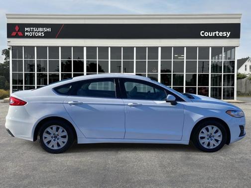2019 Ford Fusion S