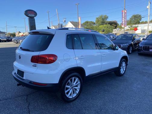 2017 Volkswagen Tiguan 2.0T Wolfsburg Edition