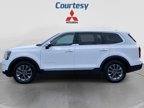 Glacial White Pearl 2023 Kia Telluride LX