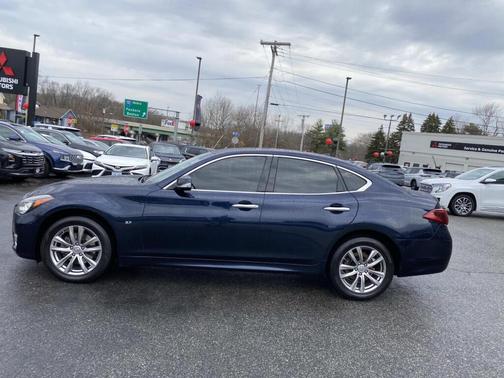 2015 INFINITI Q70 3.7X